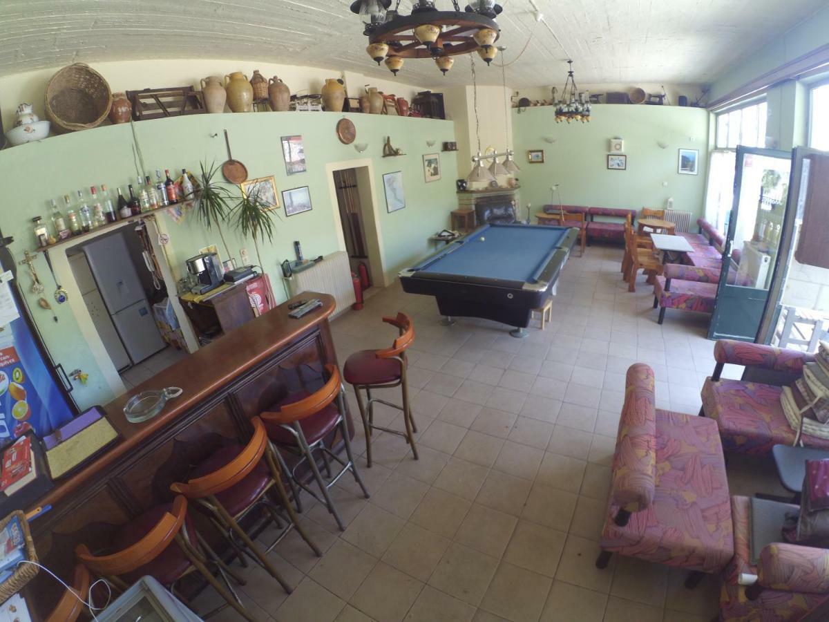 Bed and Breakfast Kostas Walkers Point Dafnáta Esterno foto